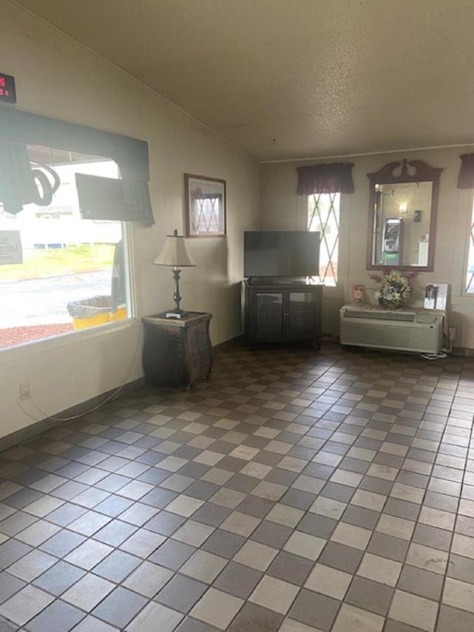 Corbin Inn Bagian luar foto