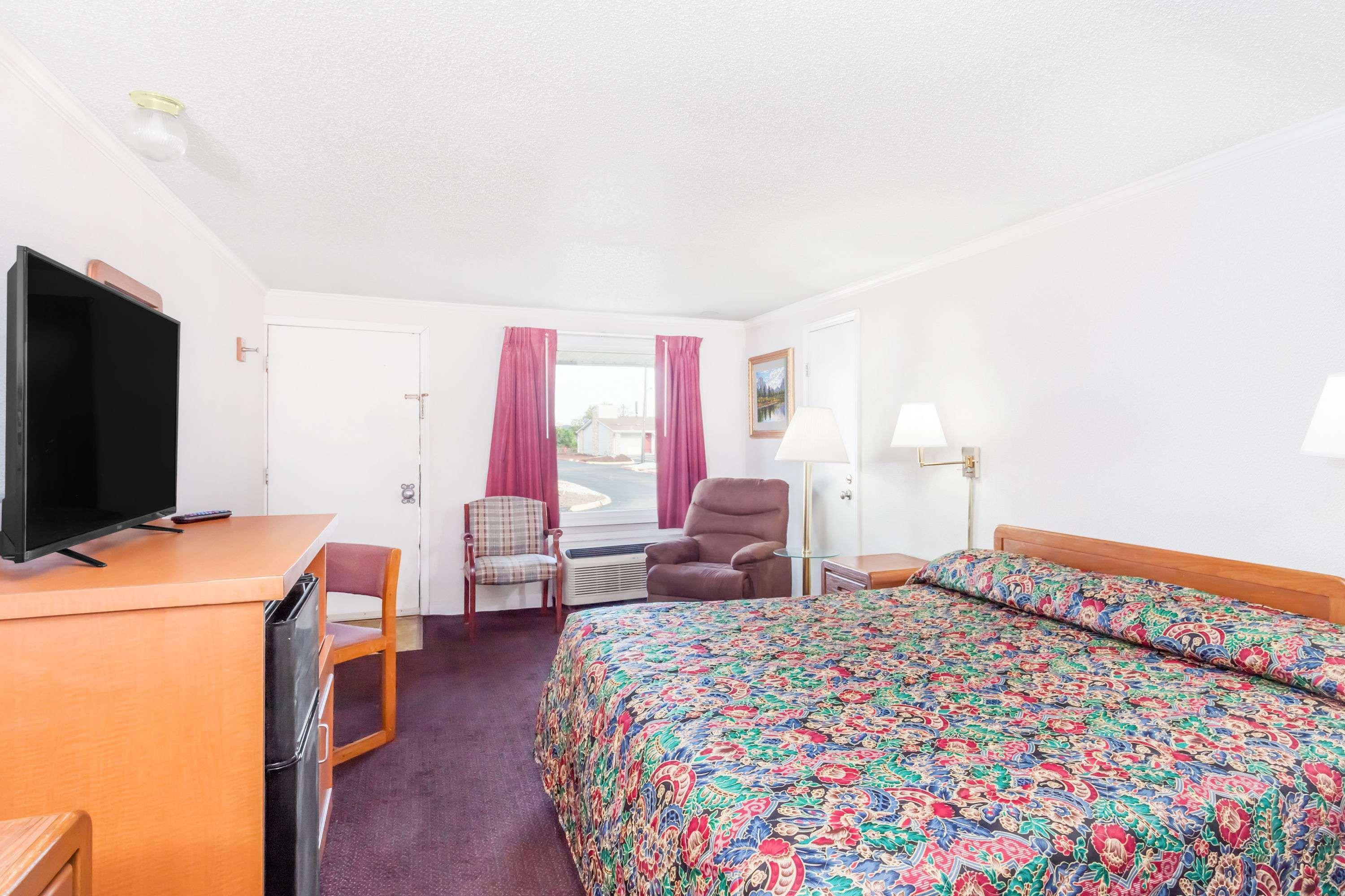 Corbin Inn Bagian luar foto