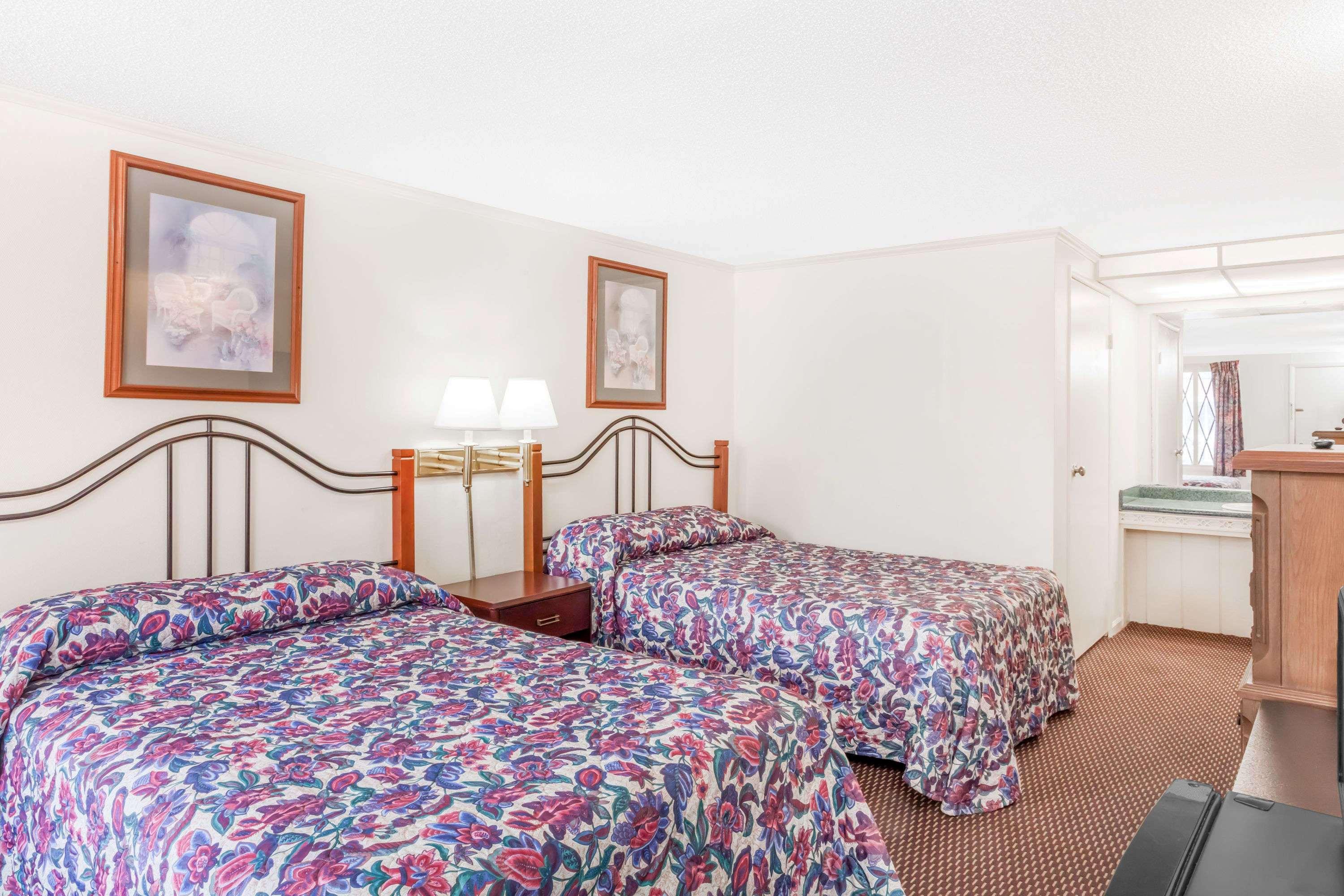 Corbin Inn Bagian luar foto