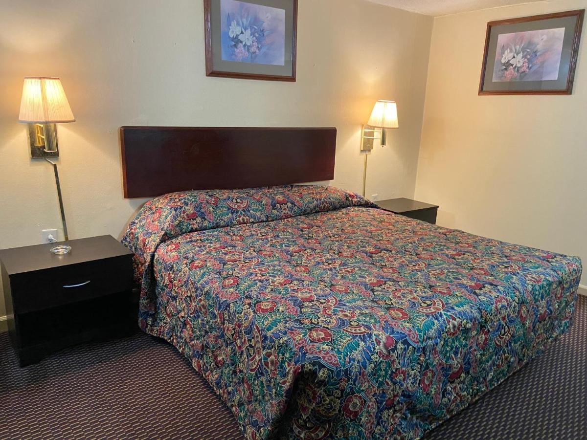 Corbin Inn Bagian luar foto
